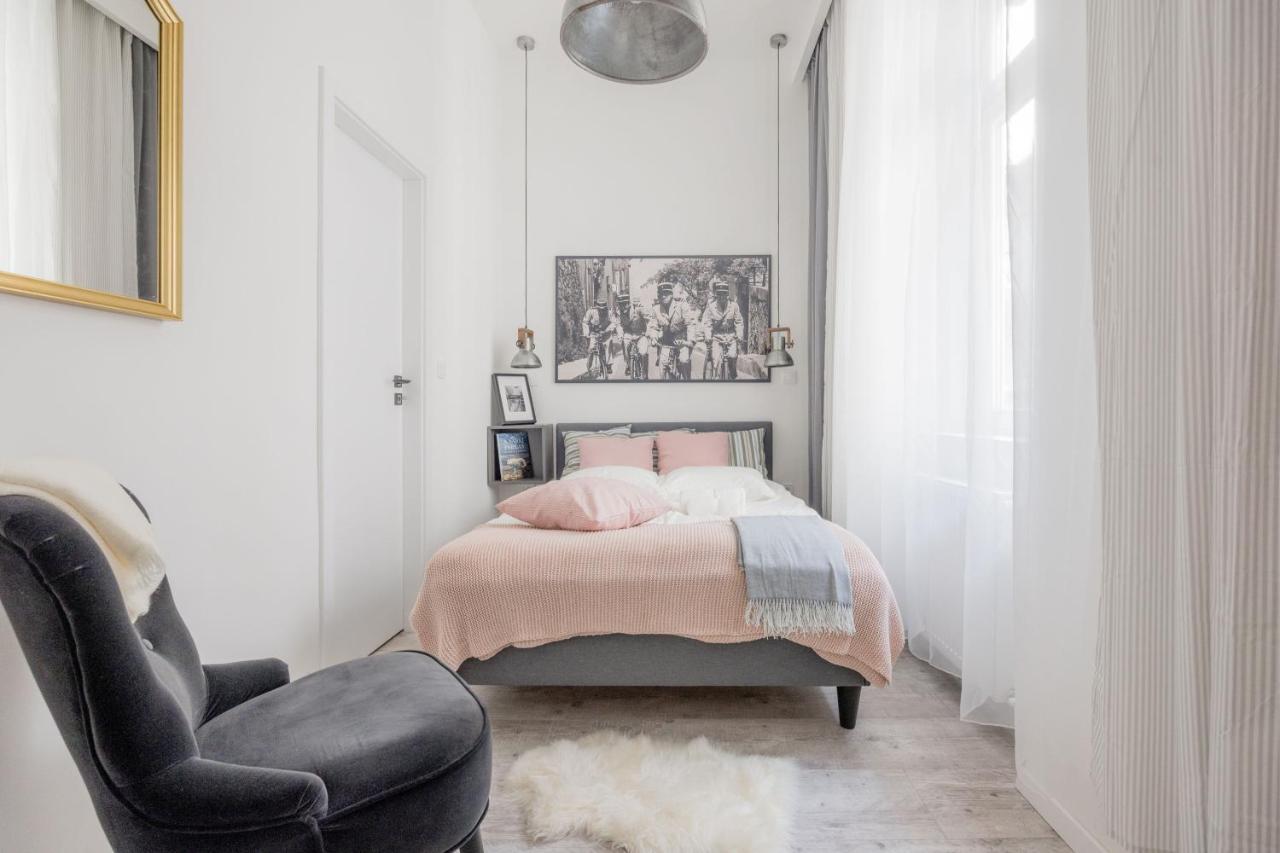 Two-Bedroom Apartment Next To Music Academy Budapest Eksteriør bilde